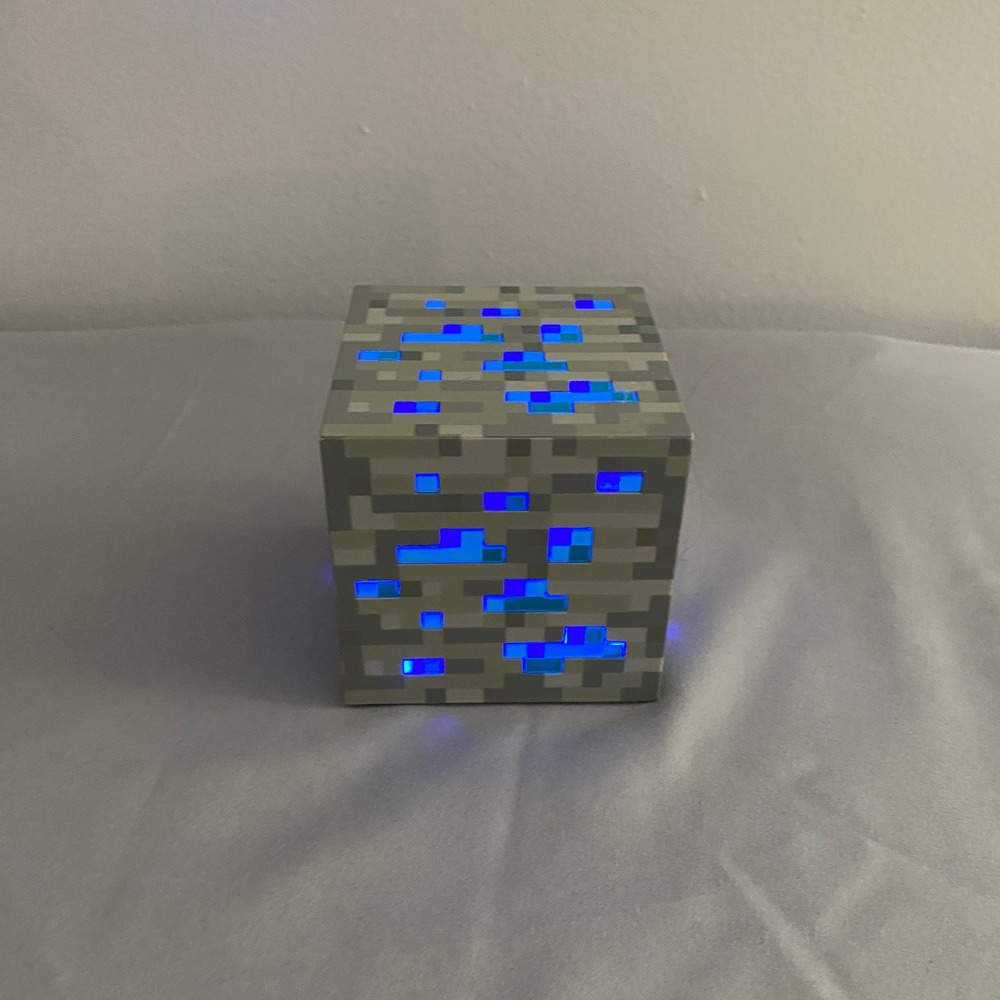 ThinkGeek Minecraft Diamond Ore Cube Night Light Up Block Gray Blue 2012 3"